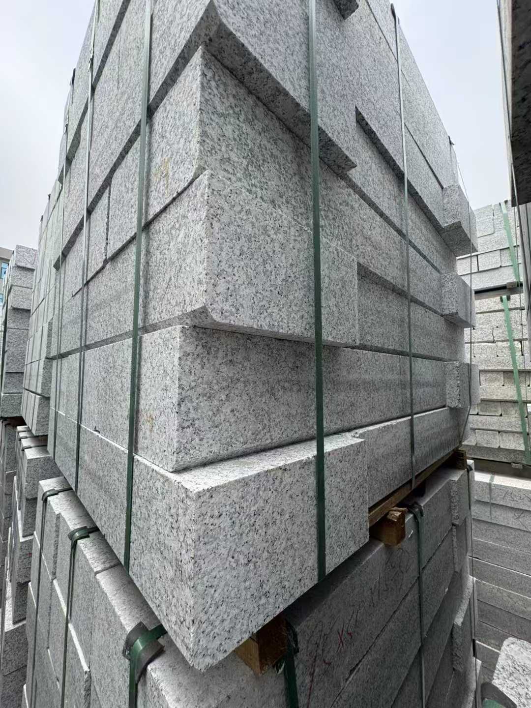 晋中芝麻白路牙石 马路牙子