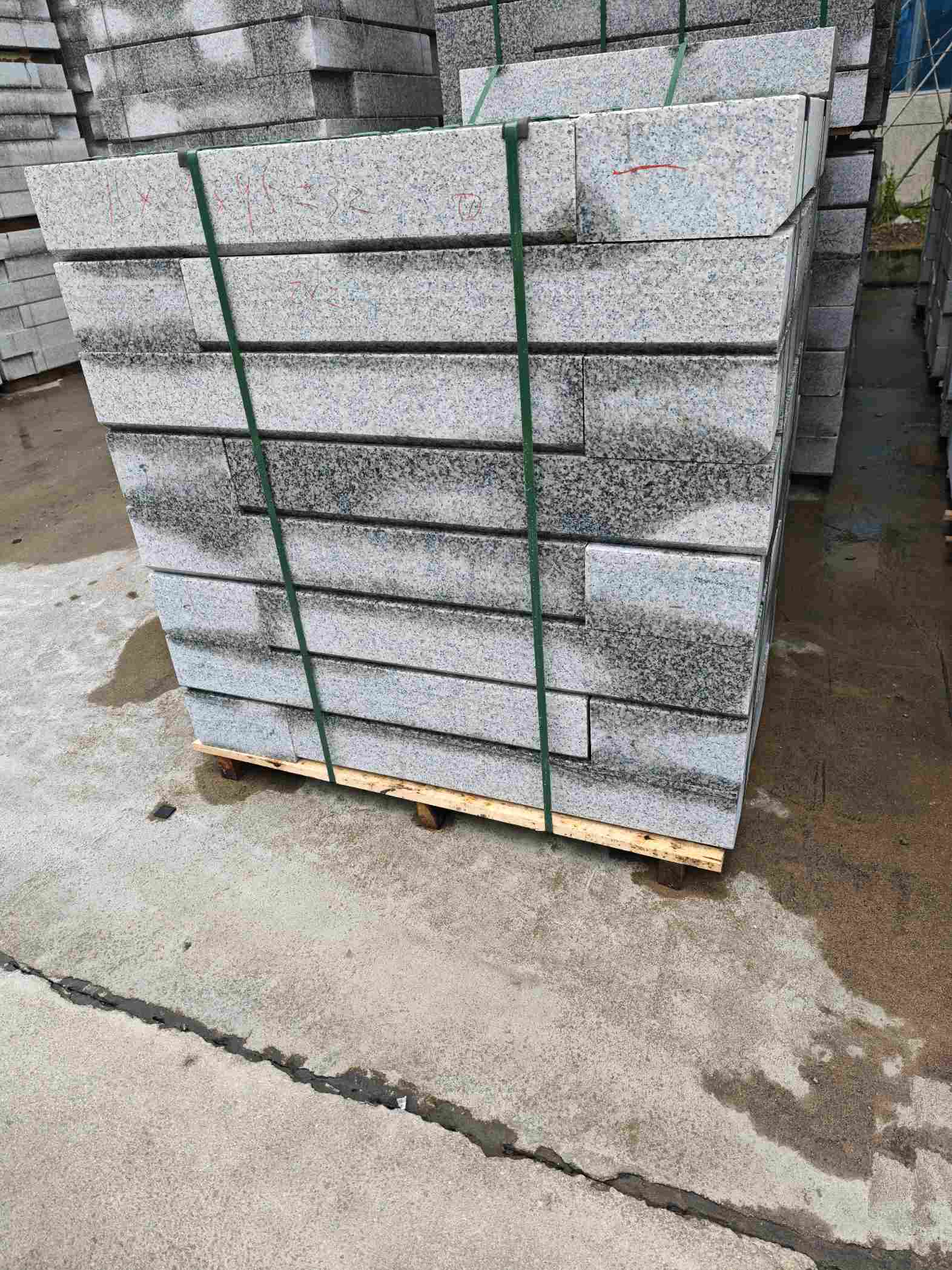 晋中芙蓉白路牙石，马路牙子