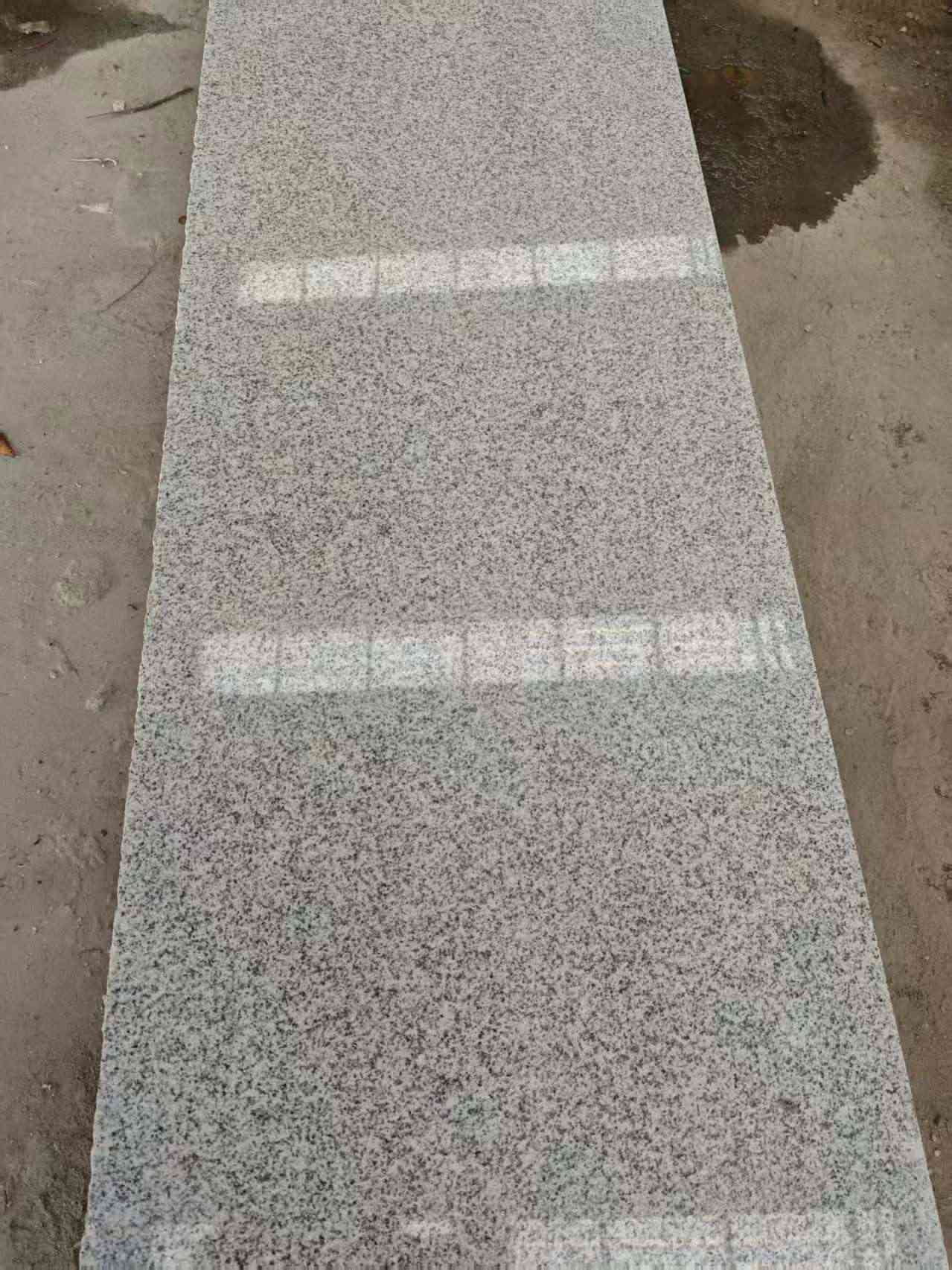 晋中芝麻白光面毛板